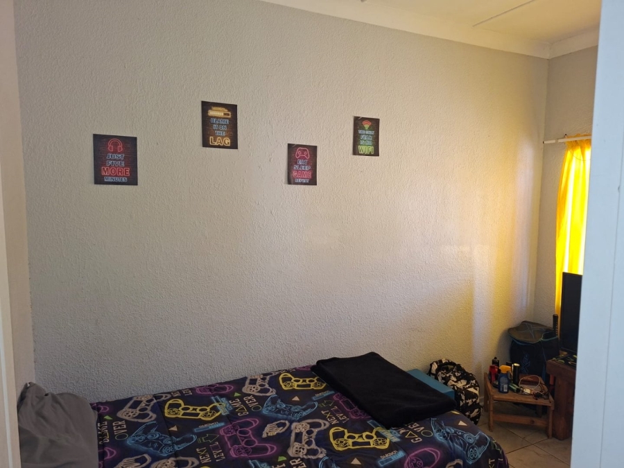 To Let 2 Bedroom Property for Rent in Meiringspark North West